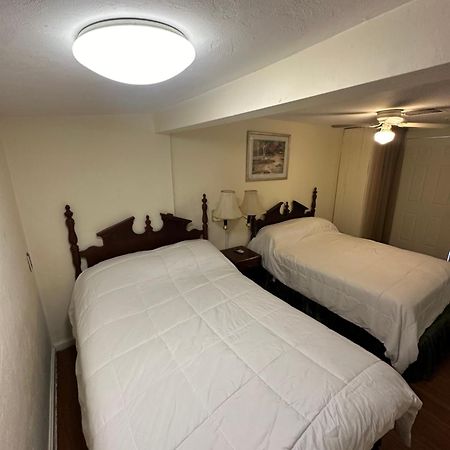 Gaard Motel Foxborough Buitenkant foto